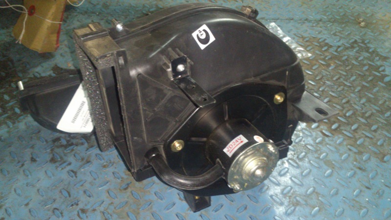 картинка ОТОПИТЕЛЬ КАБИНЫ FOTON 1069 С МОТОРОМ, 24V  1B18081100011