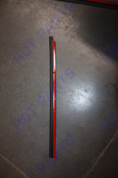 B-pillar weatherstrip, R/L door